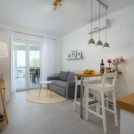 Apartman Charming Lavanda With Pool