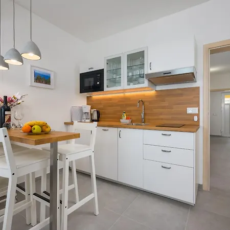 Charming Lavanda With Pool * Kukci